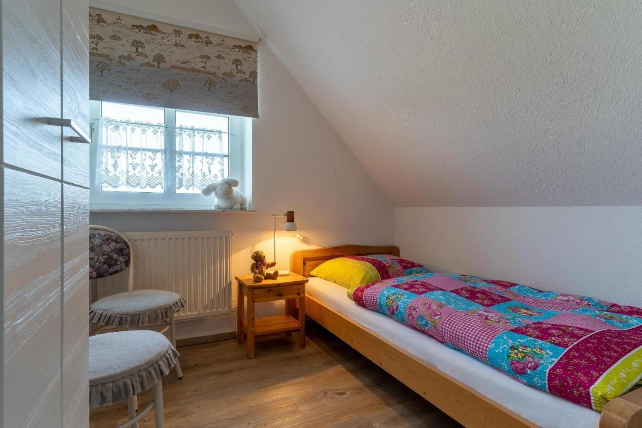 Bi-Uns-To-Hus Apartment Tönning Екстериор снимка