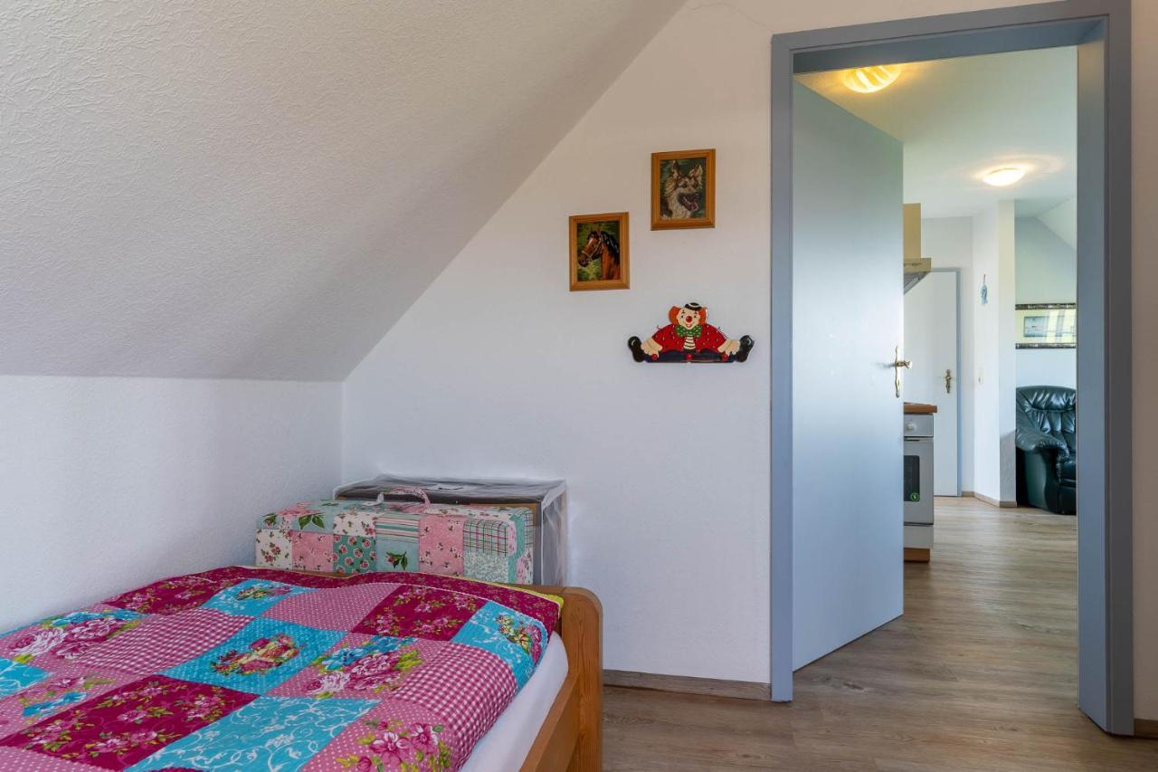 Bi-Uns-To-Hus Apartment Tönning Екстериор снимка